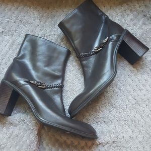 Unisa leather boots